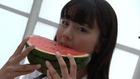 吃瓜少女被骂,网友热议道德底线