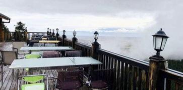 乌鲁木齐小区吃瓜,夏日里的“吃瓜”盛事