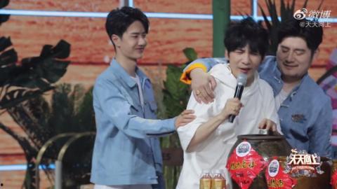 小王吃瓜直播视频,揭秘娱乐圈幕后故事