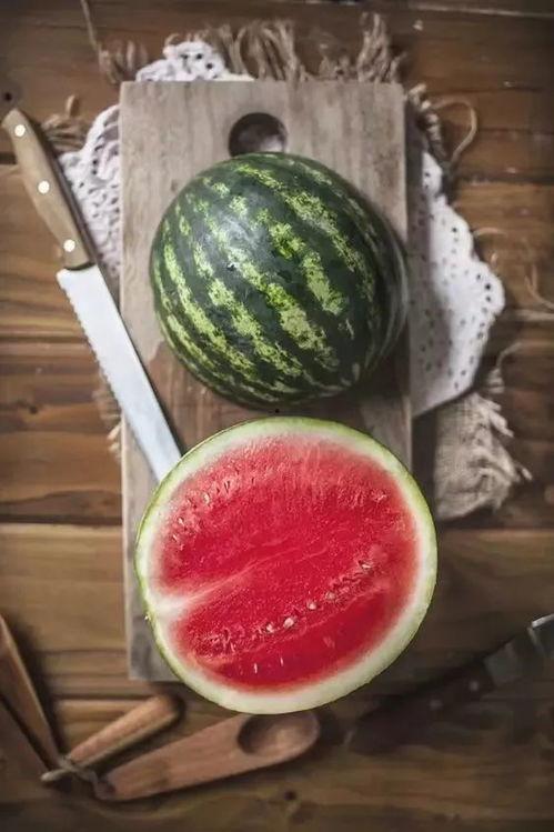 初恋吃瓜怎么挑瓜,如何挑选完美初恋瓜 第3张 初恋吃瓜怎么挑瓜,如何挑选完美初恋瓜 第3张